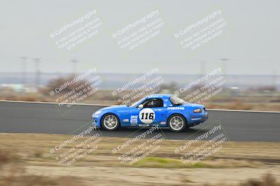 media/Jan-26-2025-CalClub SCCA (Sun) [[cfcea7df88]]/Group 1/Race/